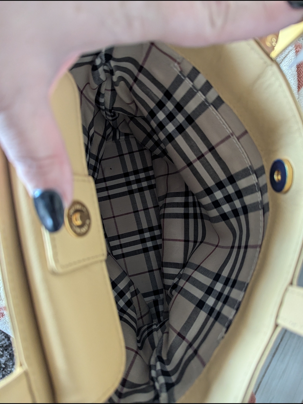 Burberry Leather Tan Handbag - Picture 7 of 13